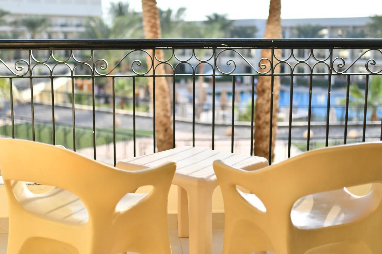Xperience Kiroseiz Aquapark Premier-Naama Bay Hotell Sharm el-Sheikh Exteriör bild A balcony